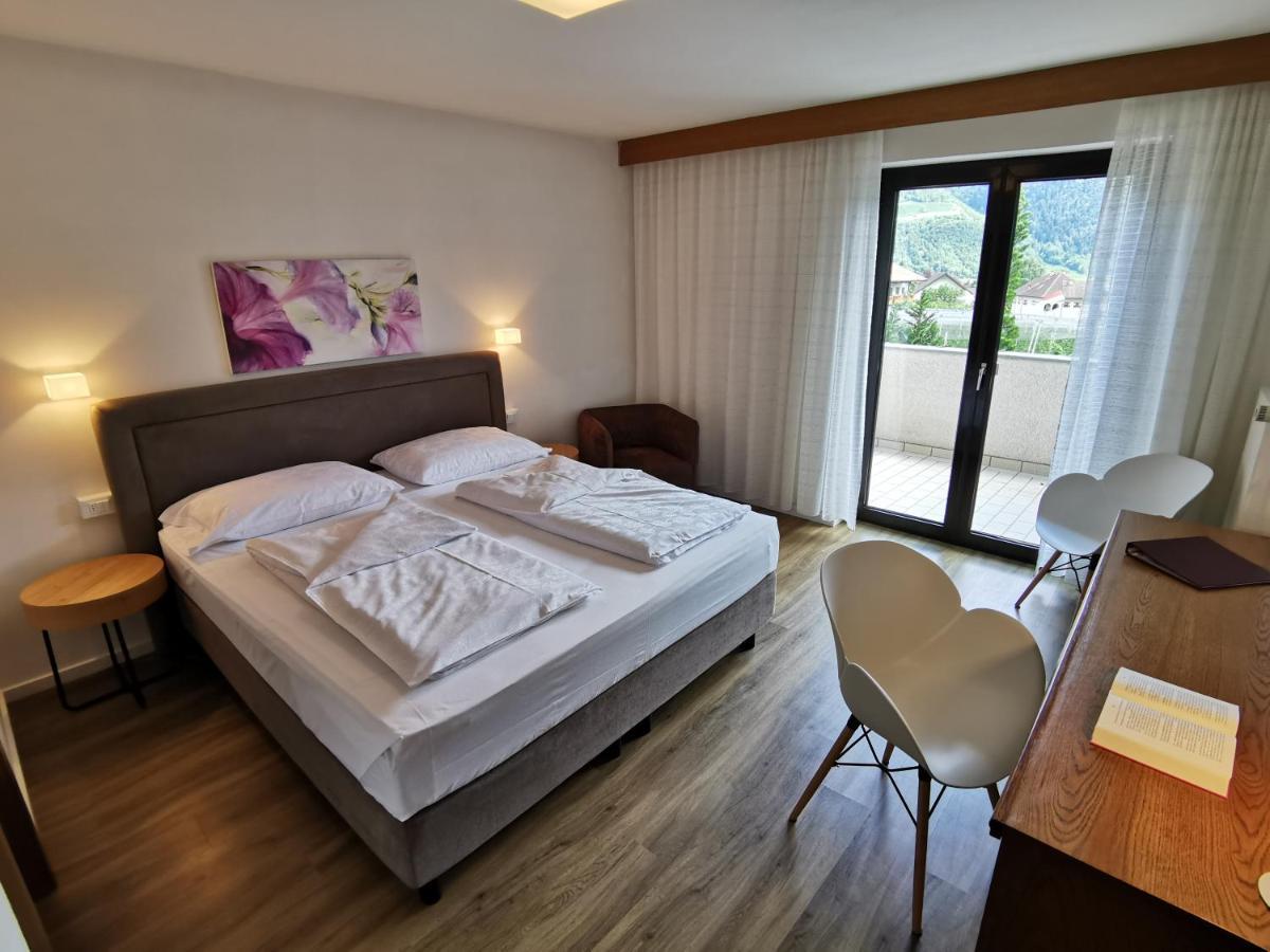 Garni Weghueb Bed and Breakfast Rablà Exteriör bild
