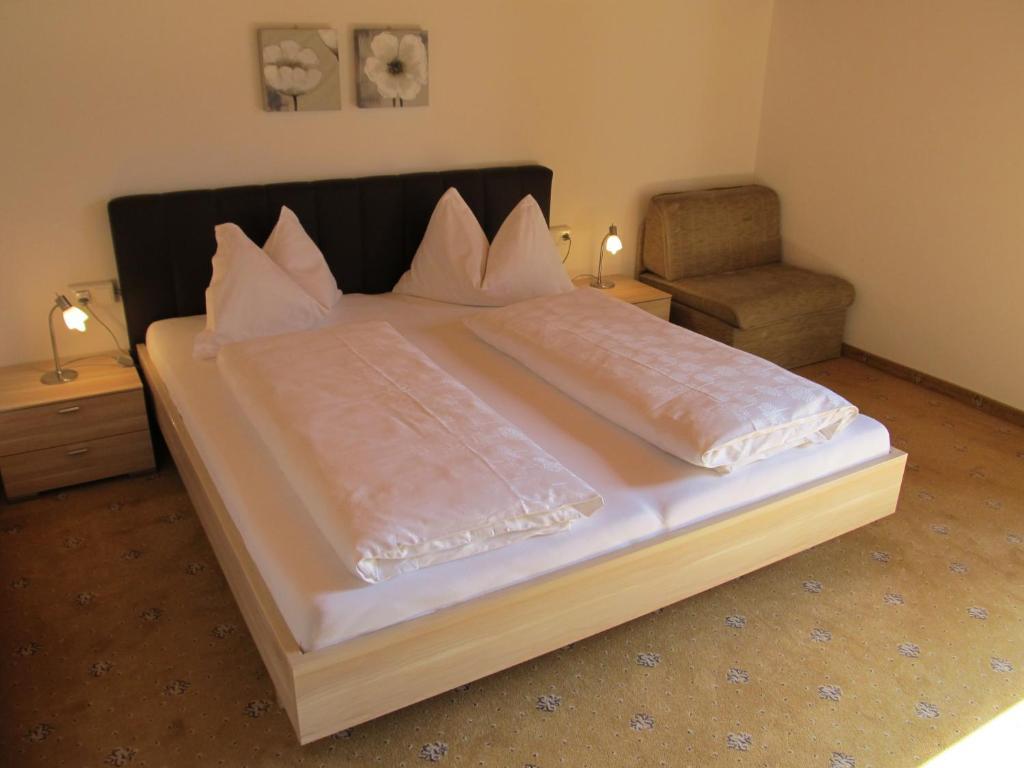 Garni Weghueb Bed and Breakfast Rablà Rum bild